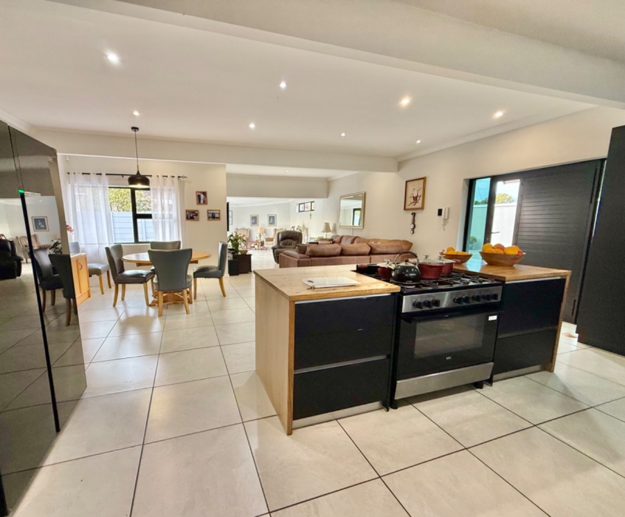 4 Bedroom Property for Sale in Fernglen Eastern Cape